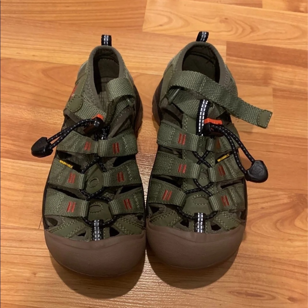 Keen green Sandals size 13 kids